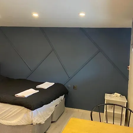 Apartment Daily *